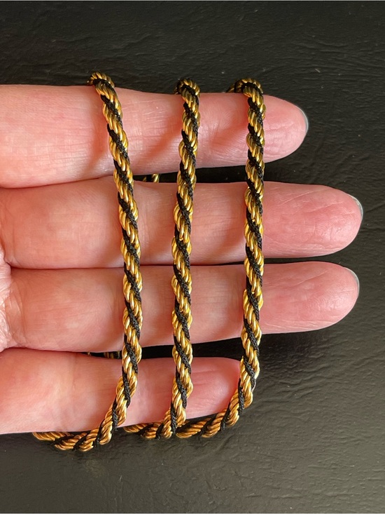 Jewelry - Vintage Gold and Black Twisted Rope Necklace.
